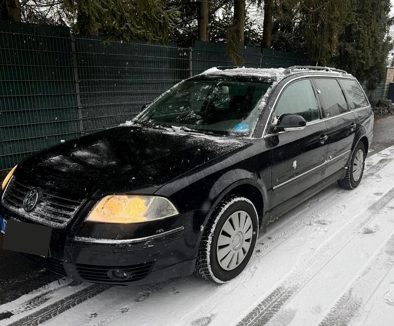 Schwarz Gebraucht 2005 VW Passat Comfortline Kombi | 1.350 € (Guter Preis) - Bild 1/4