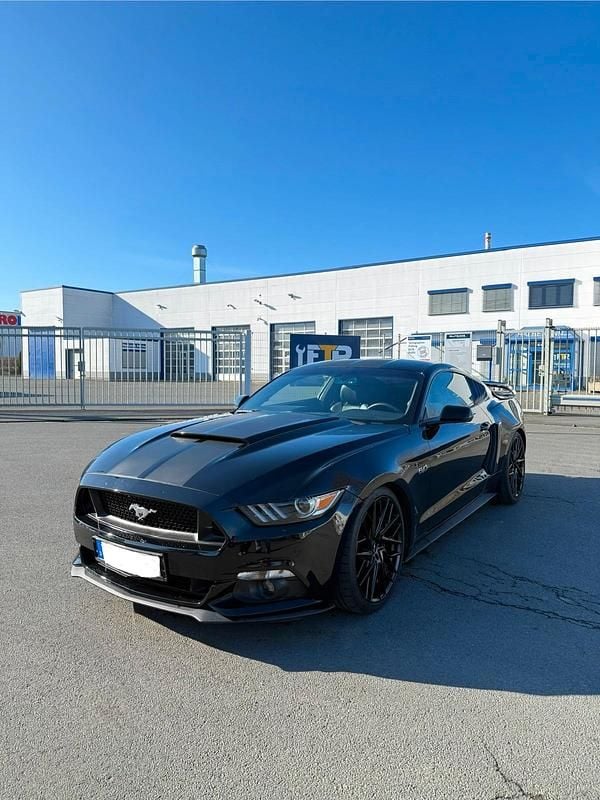 Gebraucht Ford Mustang GT 445 PS (327 kW) 2015 Schwarz Coupé