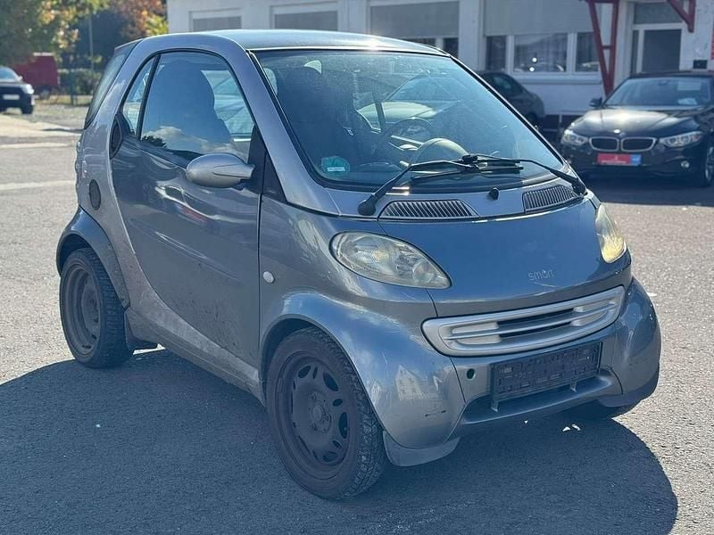 Grau Gebraucht 2001 Smart ForTwo Coupé Coupé | 1.500 € (Guter Preis) - Bild 1/4