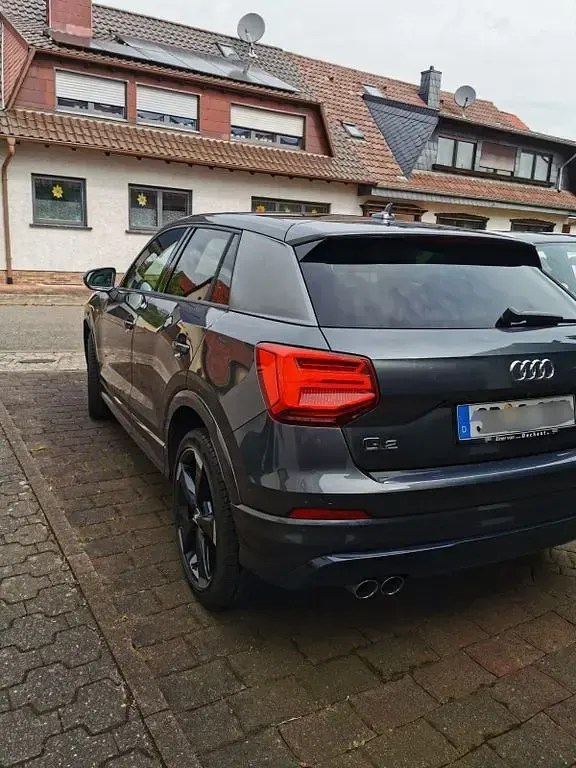 Używany Audi Q2 Design 150 KM (110 kW) 2018 Szary SUV
