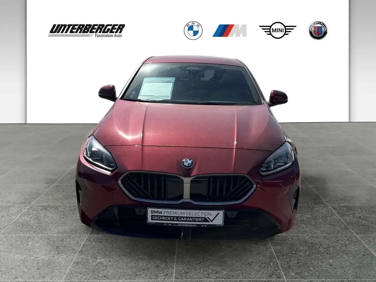 Gebraucht BMW 120 Performance 156 PS (114 kW) 2025 Fire red Kleinwagen