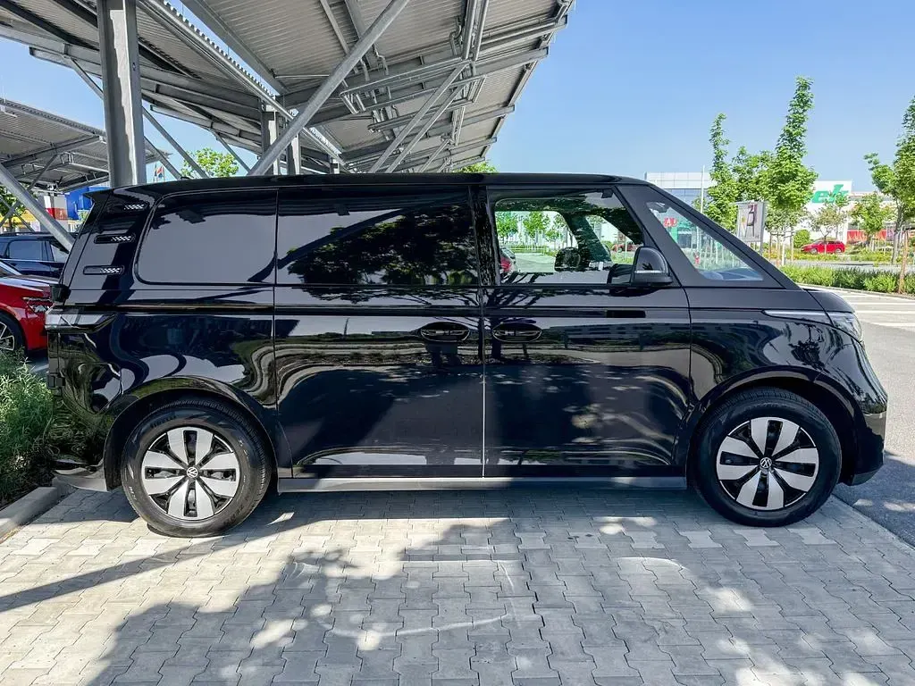Gebraucht VW ID. Buzz Pro 210 kW (286 PS) 2025 Schwarz Van / Kleinbus