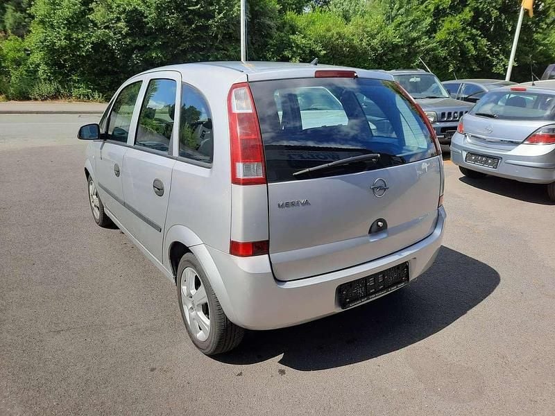 Używany Opel Meriva 90 KM (66 kW) 2004 Srebrny Minivan