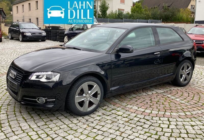 Schwarz Gebraucht 2010 Audi A3 Ambition Limousine | 7.999 € (Teuer) - Bild 1/4