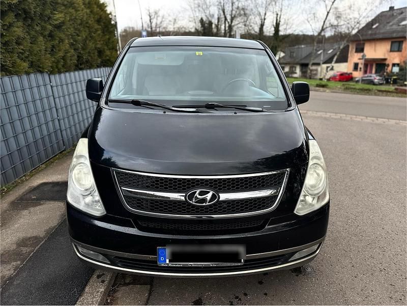 Gebraucht Hyundai H-1 170 PS (125 kW) 2008 Schwarz Van / Kleinbus