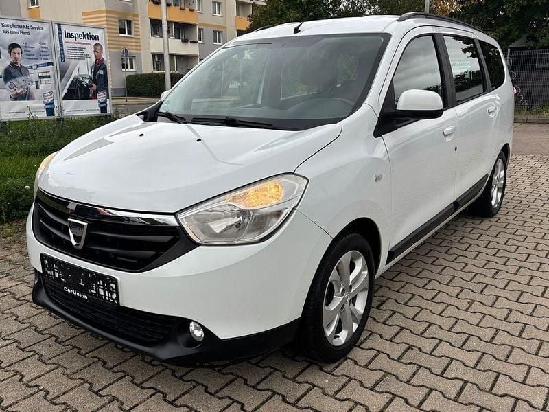 Weiß Gebraucht 2013 Dacia Lodgy Prestige Van / Kleinbus | 3.300 € (Superpreis) - Bild 1/4