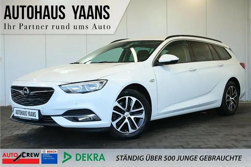 Schneeweiss/summitwhite/arctic Gebraucht 2018 Opel Insignia Edition Kombi | 14.879 € (Teuer) - Bild 1/4