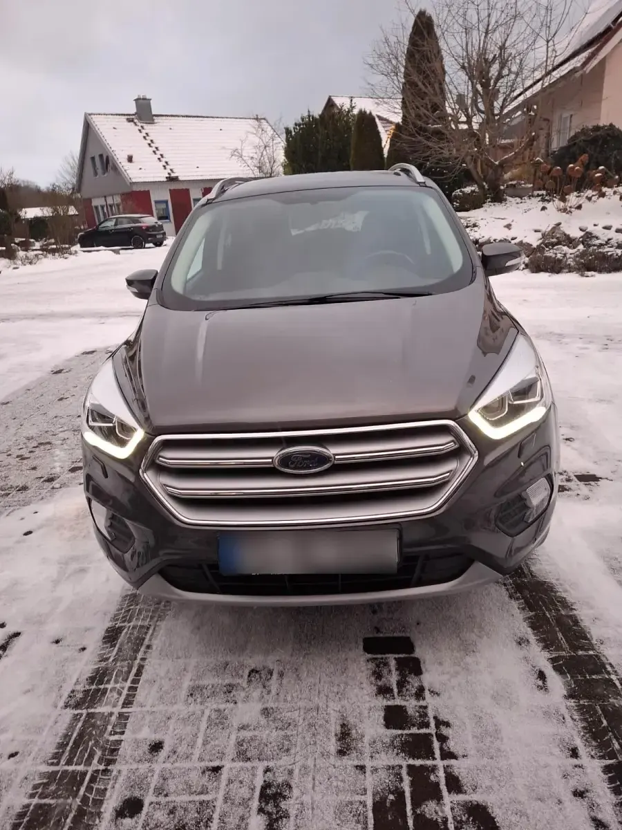 Gebraucht Ford Kuga Cool & Connect 150 PS (110 kW) 2019 Grau SUV