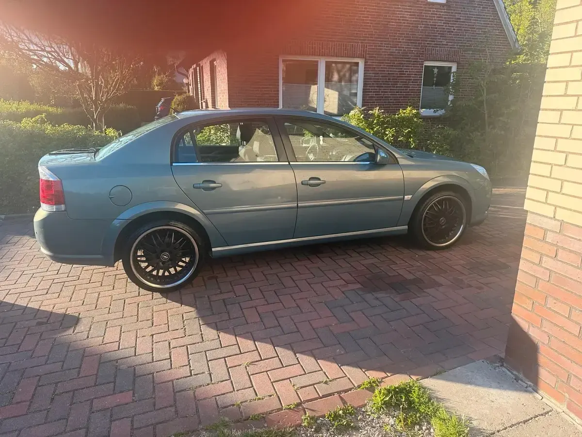 Gebraucht Opel Vectra 155 PS (114 kW) 2004 Andere farben Kleinwagen