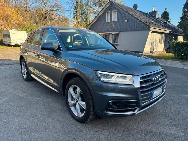Gebraucht Audi Q5 Sport 190 PS (139 kW) 2019 Grau SUV
