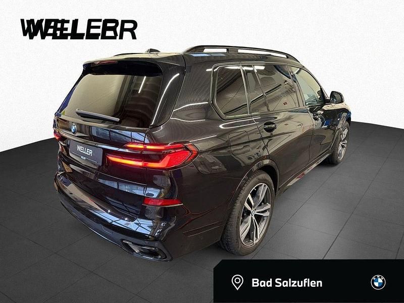 Schwarz Gebraucht 2024 BMW X7 M Sport SUV | 91.450 € (Fairer Preis) - Bild 1/4