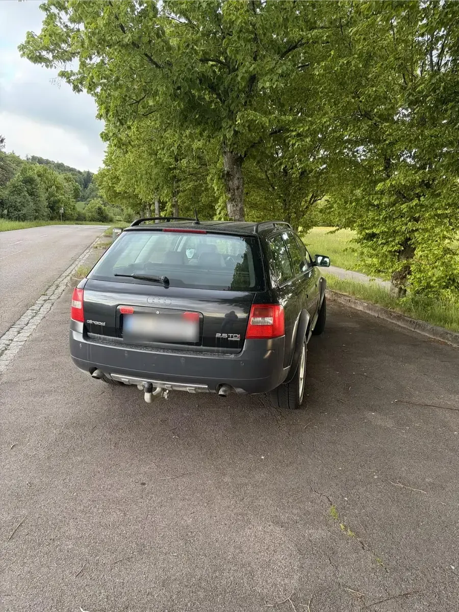 Gebraucht Audi A6 Allroad 179 PS (131 kW) 2003 Schwarz Kombi