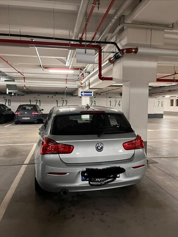 Gebraucht BMW 116 Advantage 116 PS (85 kW) 2015 Silber Kleinwagen