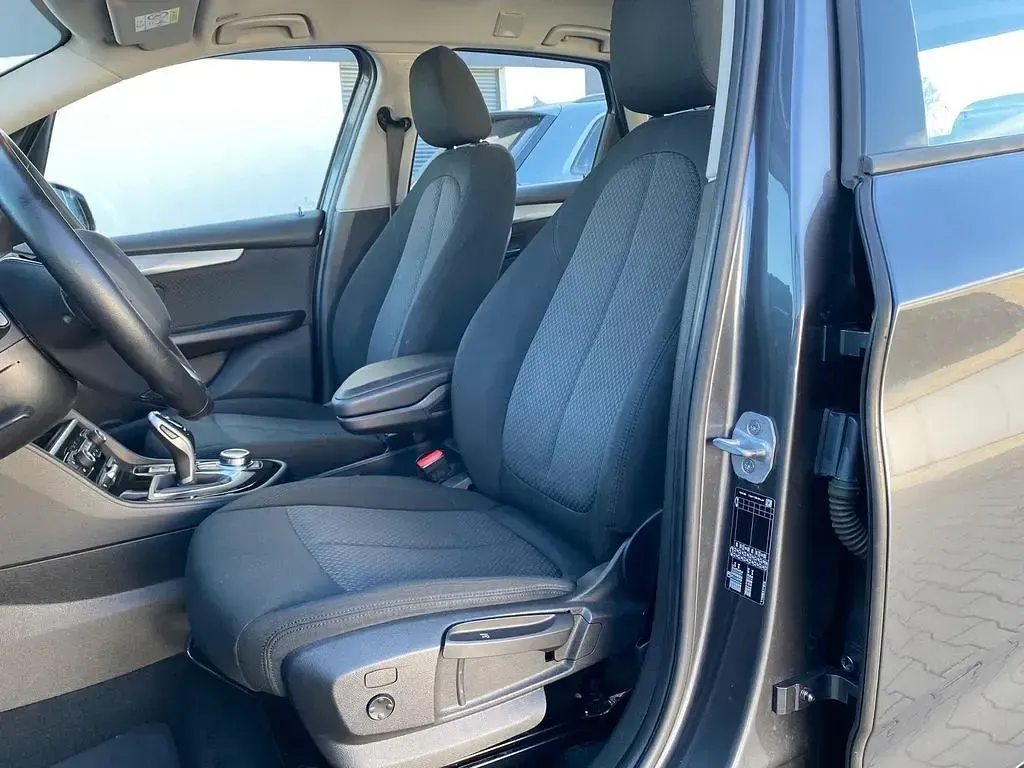 Gebraucht BMW 216 Active Tourer Advantage 116 PS (85 kW) 2019 Grau Van / Kleinbus