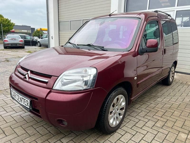 Rot Gebraucht 2008 Citroën Berlingo Exclusive Van / Kleinbus | 1.490 € (Fairer Preis) - Bild 1/4