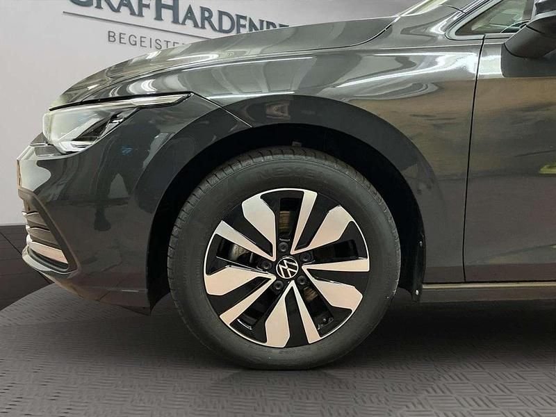 Gebraucht VW Golf VIII Move 110 PS (80 kW) 2024 Grau Limousine