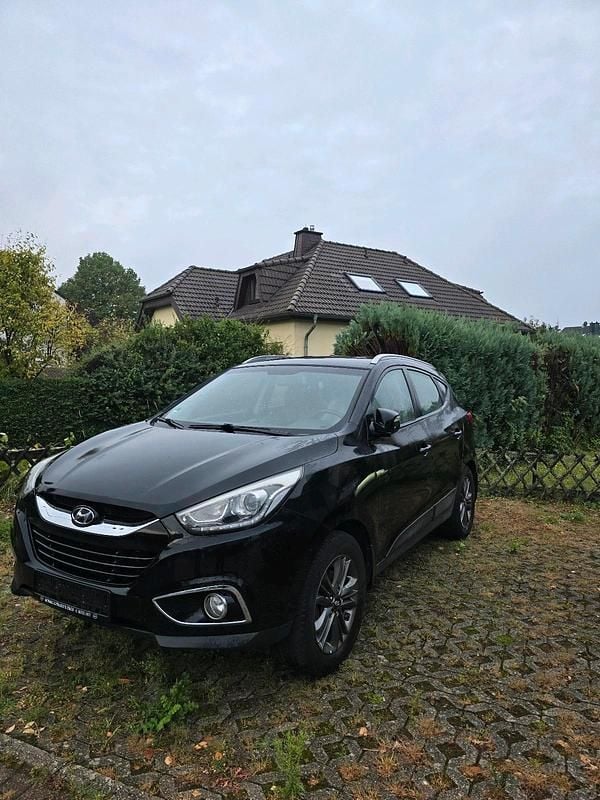 Schwarz Gebraucht 2015 Hyundai ix35 SUV | 8.900 € (Fairer Preis) - Bild 1/4