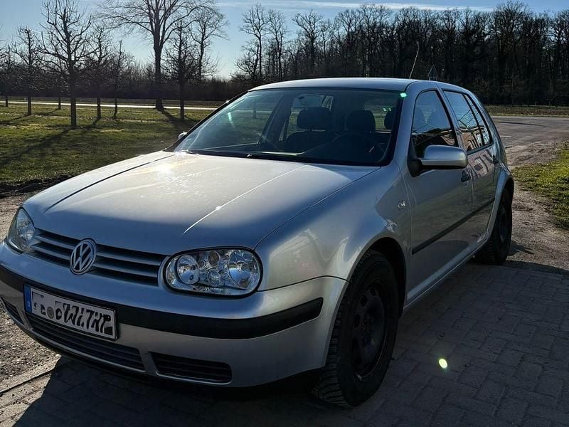 Gebraucht VW Golf IV Basis 75 PS (55 kW) 2001 Silber Limousine