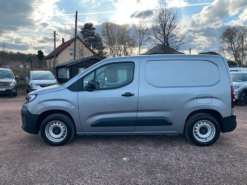 Second-hand Opel Combo 110 CP (80 kW) 2024 Gri Monovolum