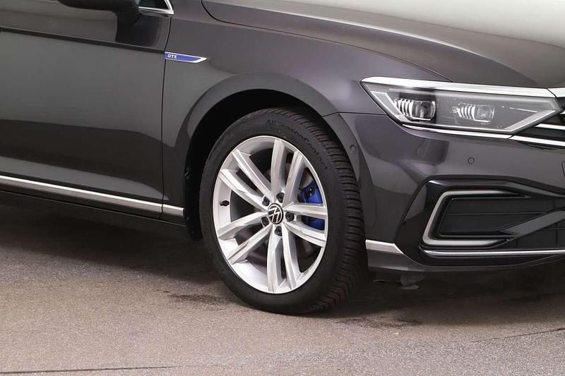 Gebraucht VW Passat GTE 218 PS (160 kW) 2020 Mangangrau metallic Kombi