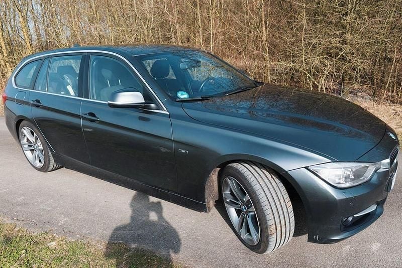 Gebraucht BMW 320 Sport Line 184 PS (135 kW) 2013 Grau Kombi