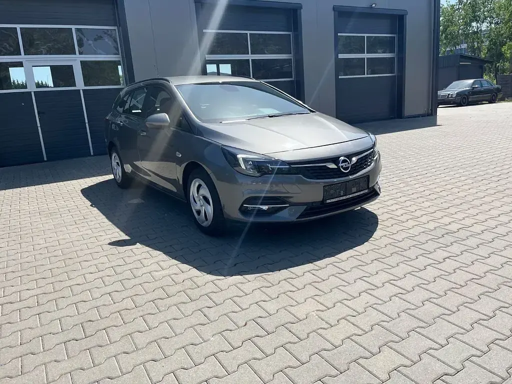 Gebraucht Opel Astra Edition 131 PS (96 kW) 2021 Braun Kombi