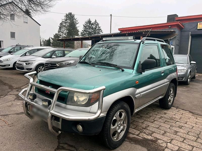Gebraucht Mitsubishi Pajero 110 PS (80 kW) 2000 Grün SUV