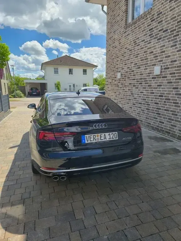 Gebraucht Audi A5 Sport 190 PS (139 kW) 2019 Schwarz Coupé