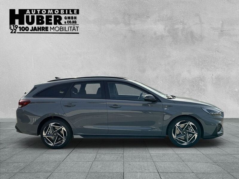 Neu Hyundai i30 N Line 140 PS (102 kW) 2025 Grau Limousine