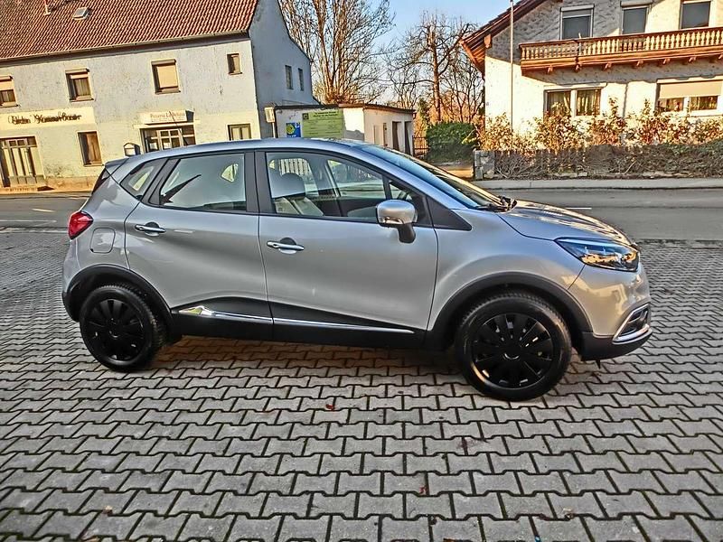 Platingrau Gebraucht 2013 Renault Captur Dynamique SUV | 6.900 € (Fairer Preis) - Bild 1/4