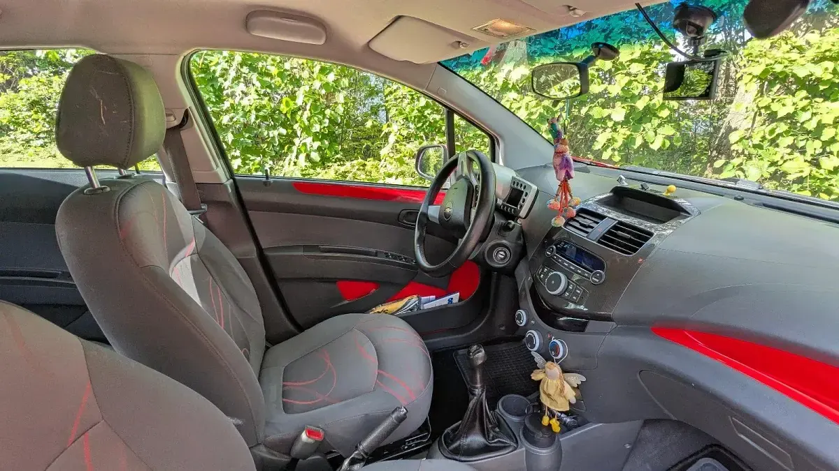 Używany Chevrolet Spark LT 82 KM (60 kW) 2012 Czerwony Hatchback