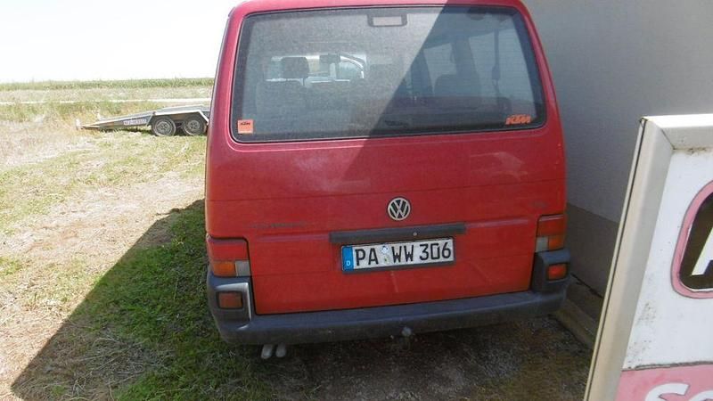 Gebraucht VW T4 102 PS (75 kW) 2000 Rot Van