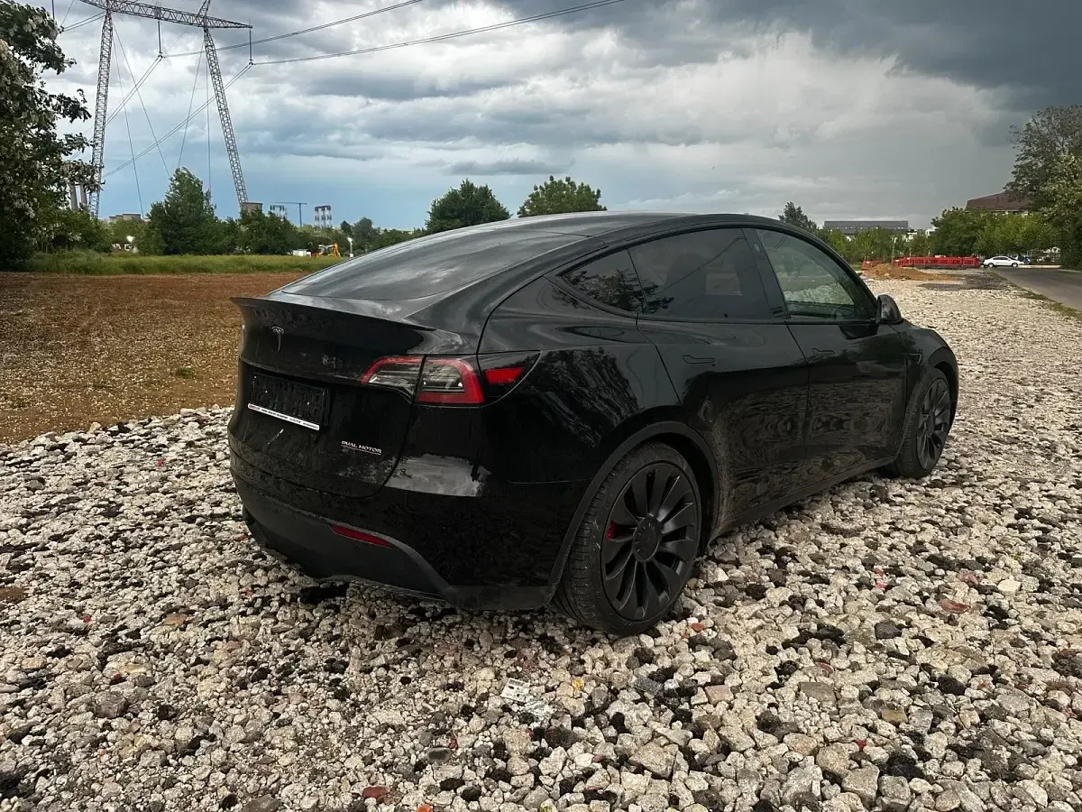 Usado Tesla Model Y Performance 393 kW (535 CV) 2023 Negro SUV
