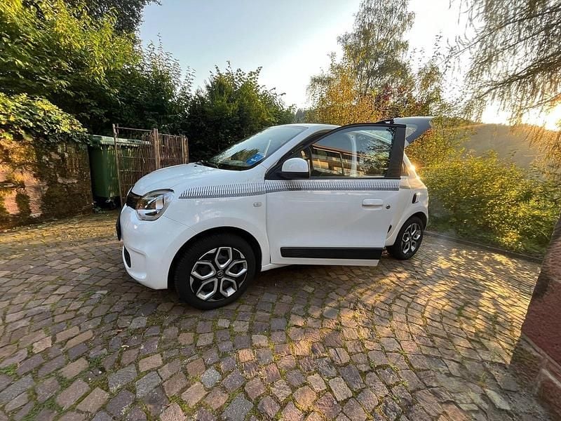 Weiß Gebraucht 2019 Renault Twingo LIMITED Kleinwagen | 7.890 € (Guter Preis) - Bild 1/4