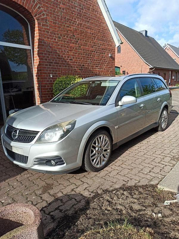 Silber Gebraucht 2006 Opel Vectra Sport Kombi | 2.700 € (Etwas zu teuer) - Bild 1/4