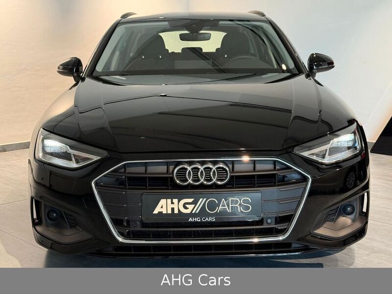 Schwarz Gebraucht 2023 Audi A4 Sport Kombi | 26.999 € (Guter Preis) - Bild 1/4