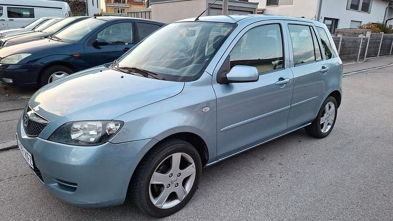 Gebraucht Mazda 2 Active 80 PS (58 kW) 2005 Blau Kleinwagen
