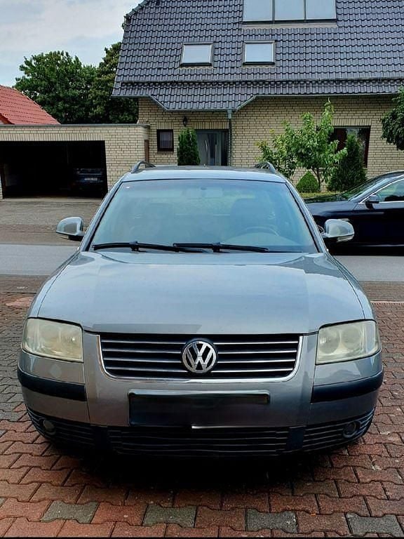 Gebraucht VW Passat Highline 131 PS (96 kW) 2004 Grau Kombi