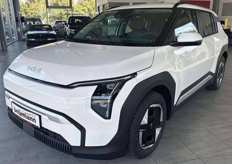 Weiß Neu 2025 Kia EV3 Air SUV | 31.690 € (Superpreis) - Bild 1/4