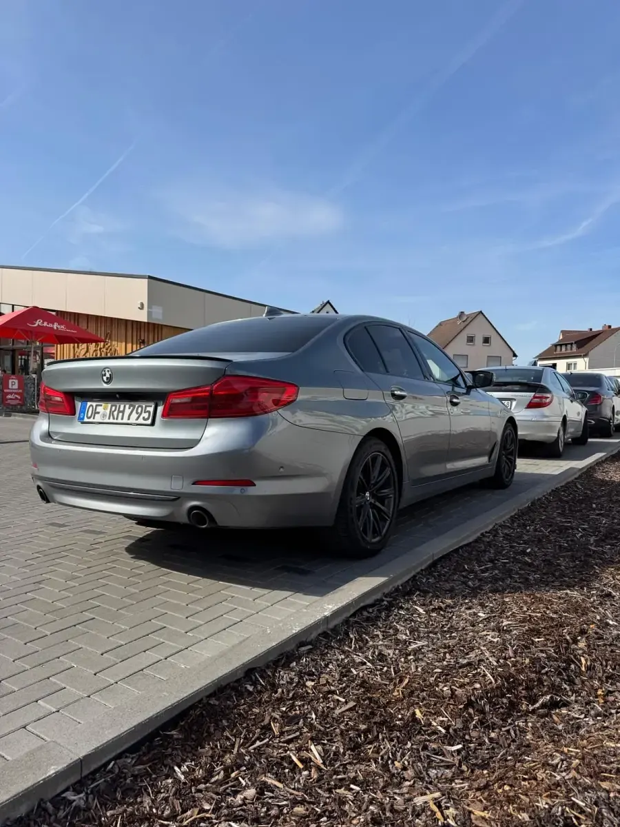 Gebraucht BMW 520 Shadowline 190 PS (139 kW) 2018 Grau Limousine