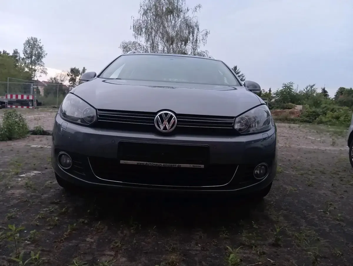 Gebraucht VW Golf VI 140 PS (102 kW) 2010 Grau Kleinwagen