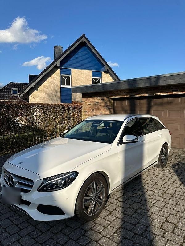 Gebraucht Mercedes C180 156 PS (114 kW) 2016 Weiß Kombi