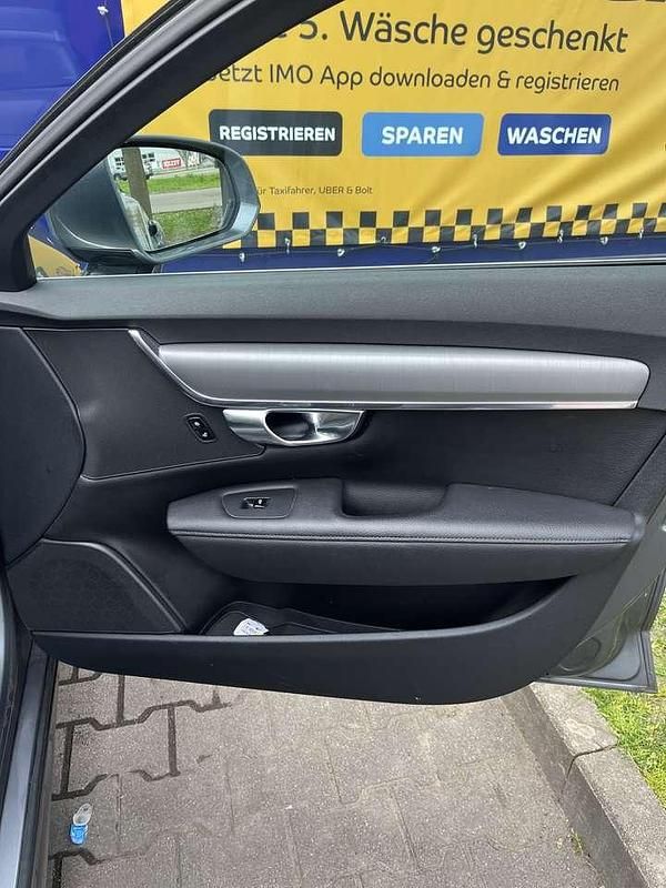 Gebraucht Volvo V90 Momentum 150 PS (110 kW) 2019 Kombi