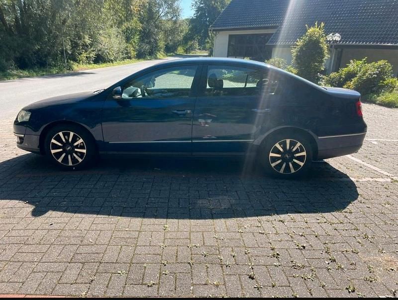 Gebraucht VW Passat 150 PS (110 kW) 2006 Blau Limousine