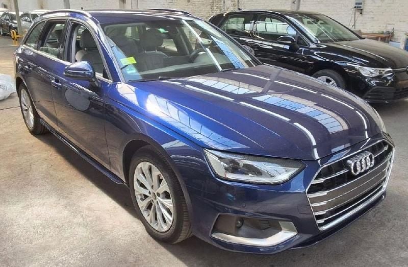 Blau Gebraucht 2021 Audi A4 Advanced Kombi | 18.999 € (Guter Preis) - Bild 1/4