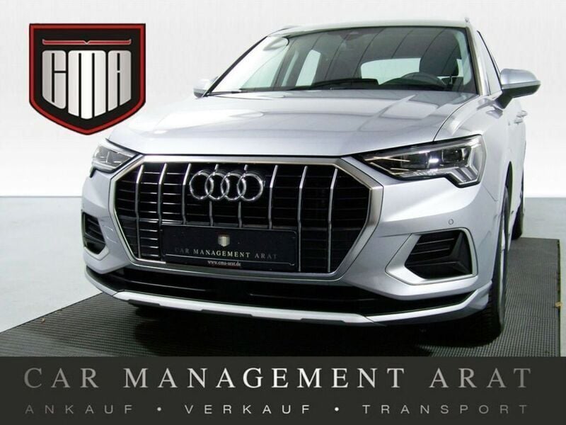 Florettsilber metallic (metallic) Gebraucht 2024 Audi Q3 Premium SUV | 41.388 € (Teuer) - Bild 1/4