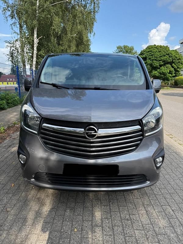 Grau Gebraucht 2014 Opel Vivaro Van | 5.600 € (Fairer Preis) - Bild 1/4