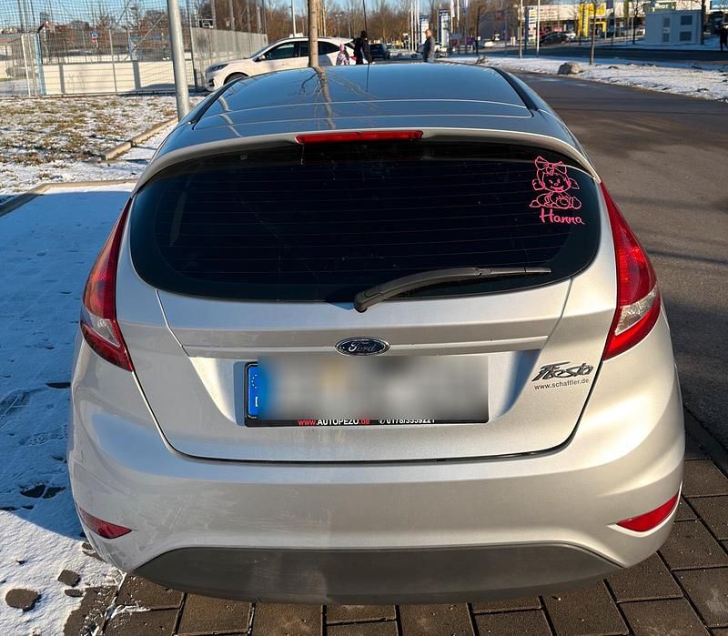 Gebraucht Ford Fiesta 82 PS (60 kW) 2008 Silber Kleinwagen