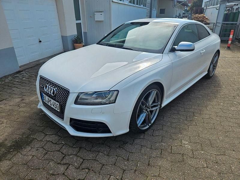 Weiß Gebraucht 2010 Audi RS5 Sport Coupé | 29.900 € (Guter Preis) - Bild 1/4