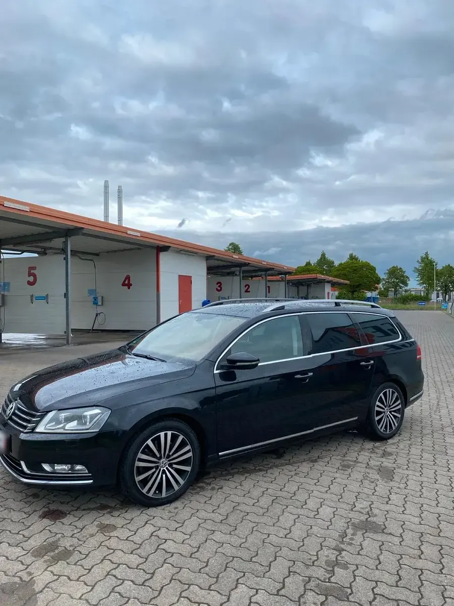 Gebraucht VW Passat 177 PS (130 kW) 2011 Grün Kleinwagen